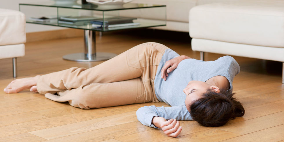 What to Do If Someone Faints | New Health Advisor